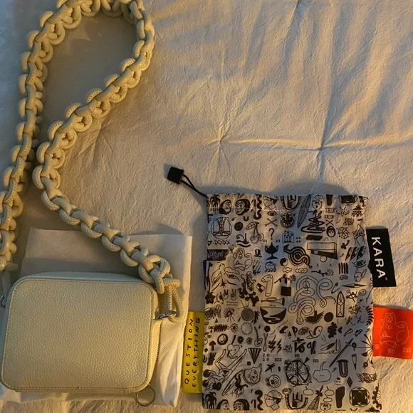 KARA off-white cobra camera bag NWOT - Picture 7 of 9